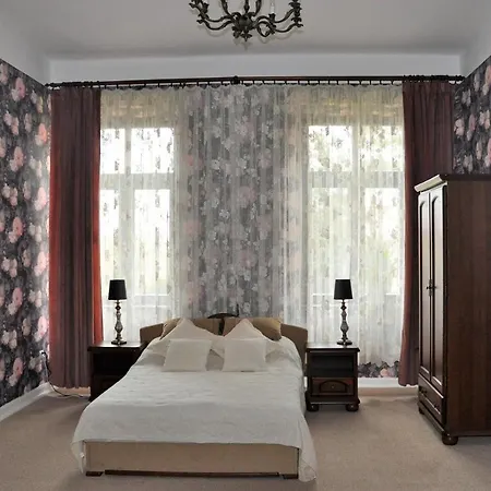 Bed & Breakfast Folwark Goscino-dwor