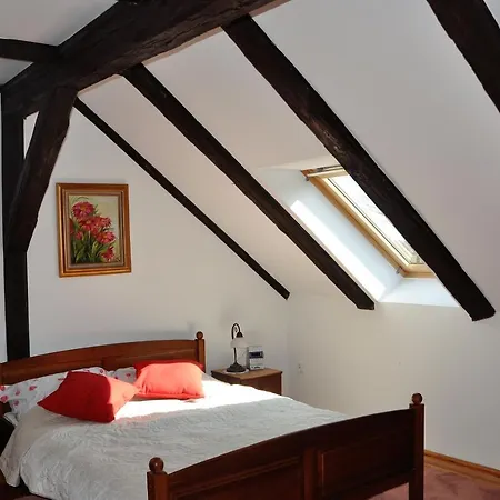 Folwark Goscino-dwor Bed & Breakfast Gościno