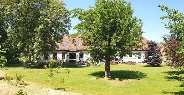 Folwark Goscino-dwor Gościno