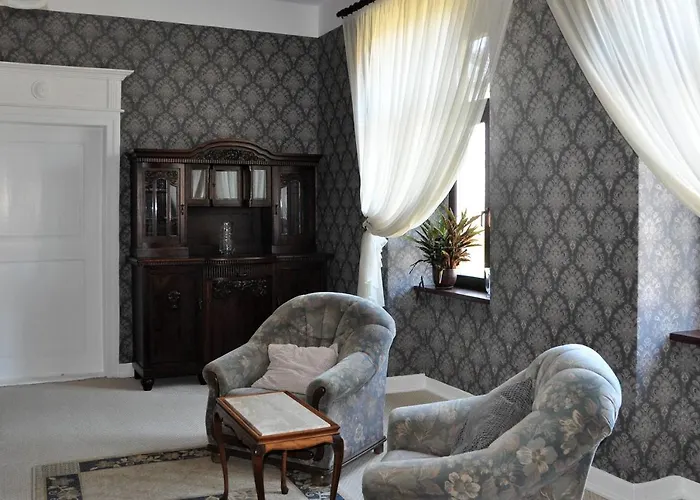 Folwark Goscino-dwor Bed & Breakfast *