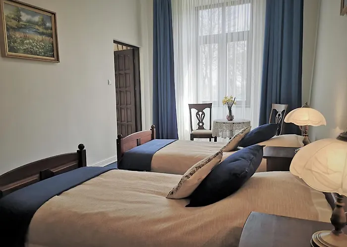 Folwark Goscino-dwor Bed & Breakfast *