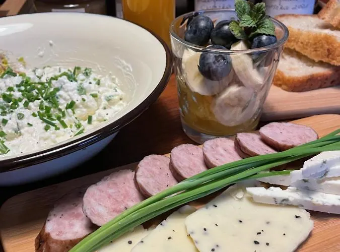 Folwark Goscino-dwor Bed & Breakfast